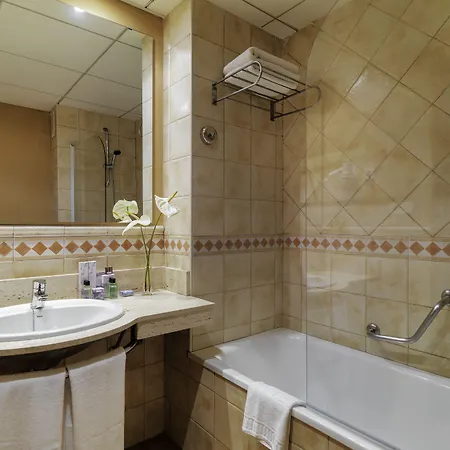 Hotel H10 Princess 4*